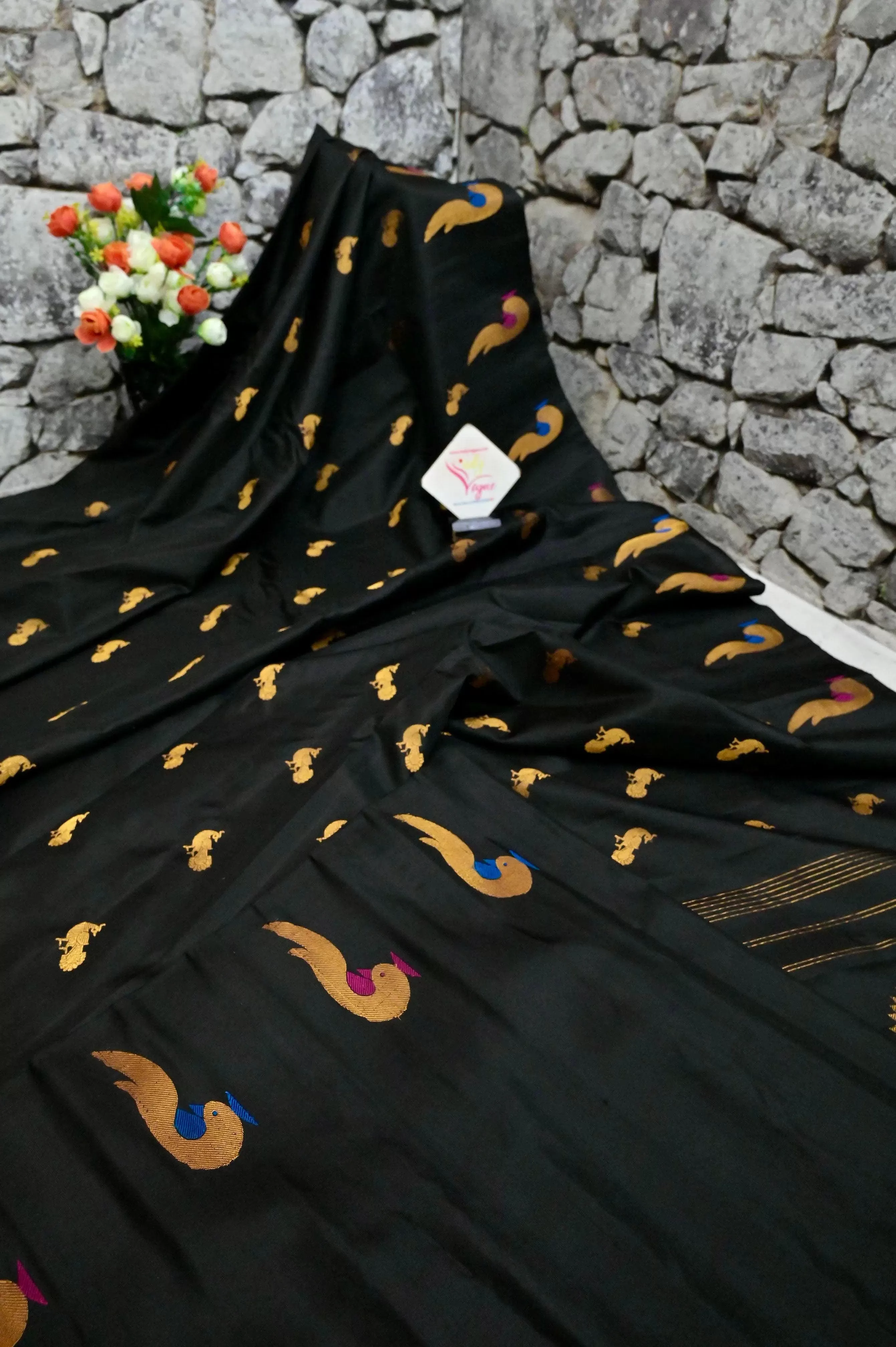 Black Color Gadwal Silk Saree with Paithani Design