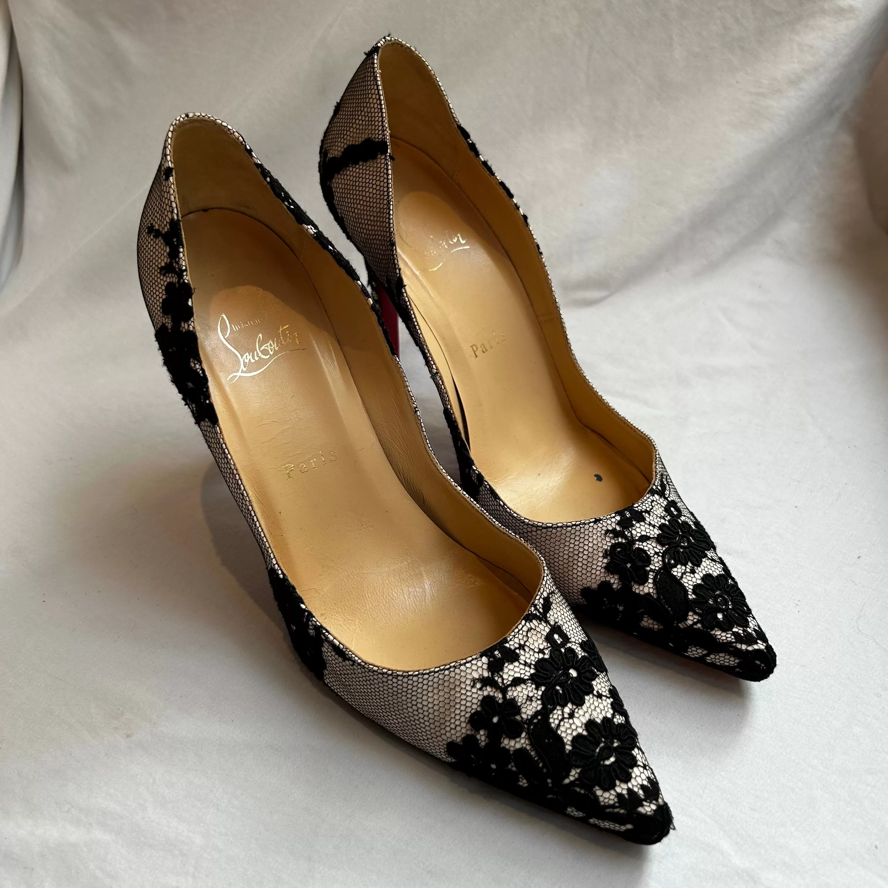 Christian Louboutin Lace Court Shoe Heels 40