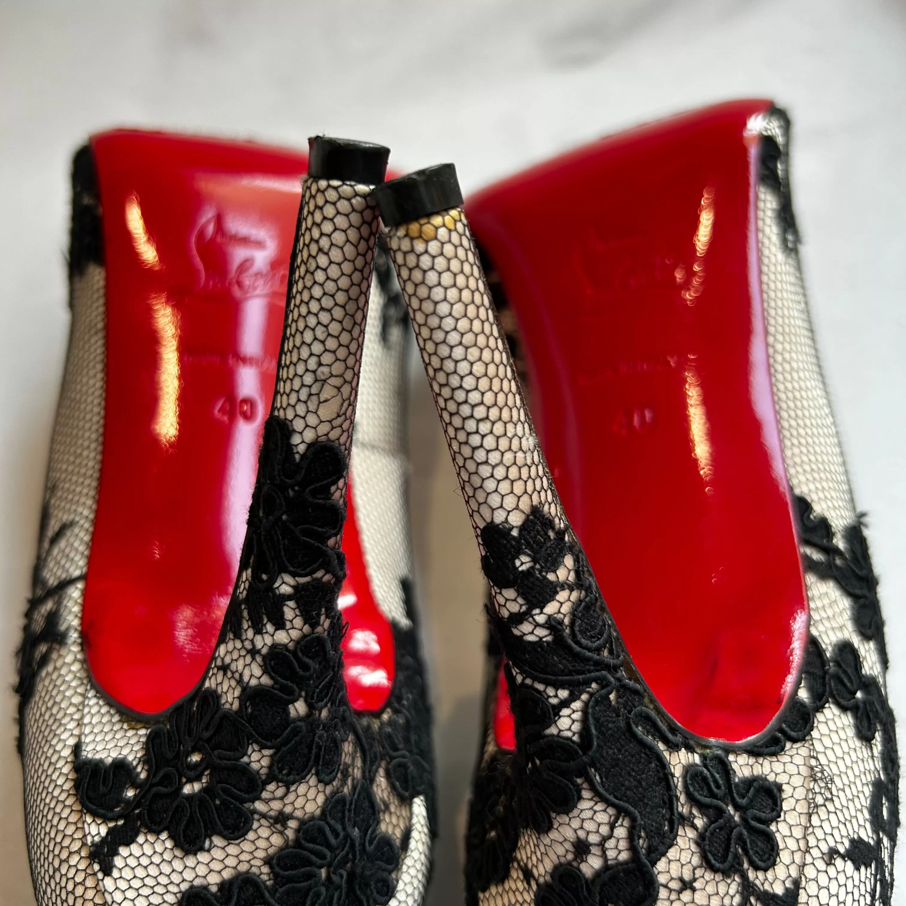 Christian Louboutin Lace Court Shoe Heels 40