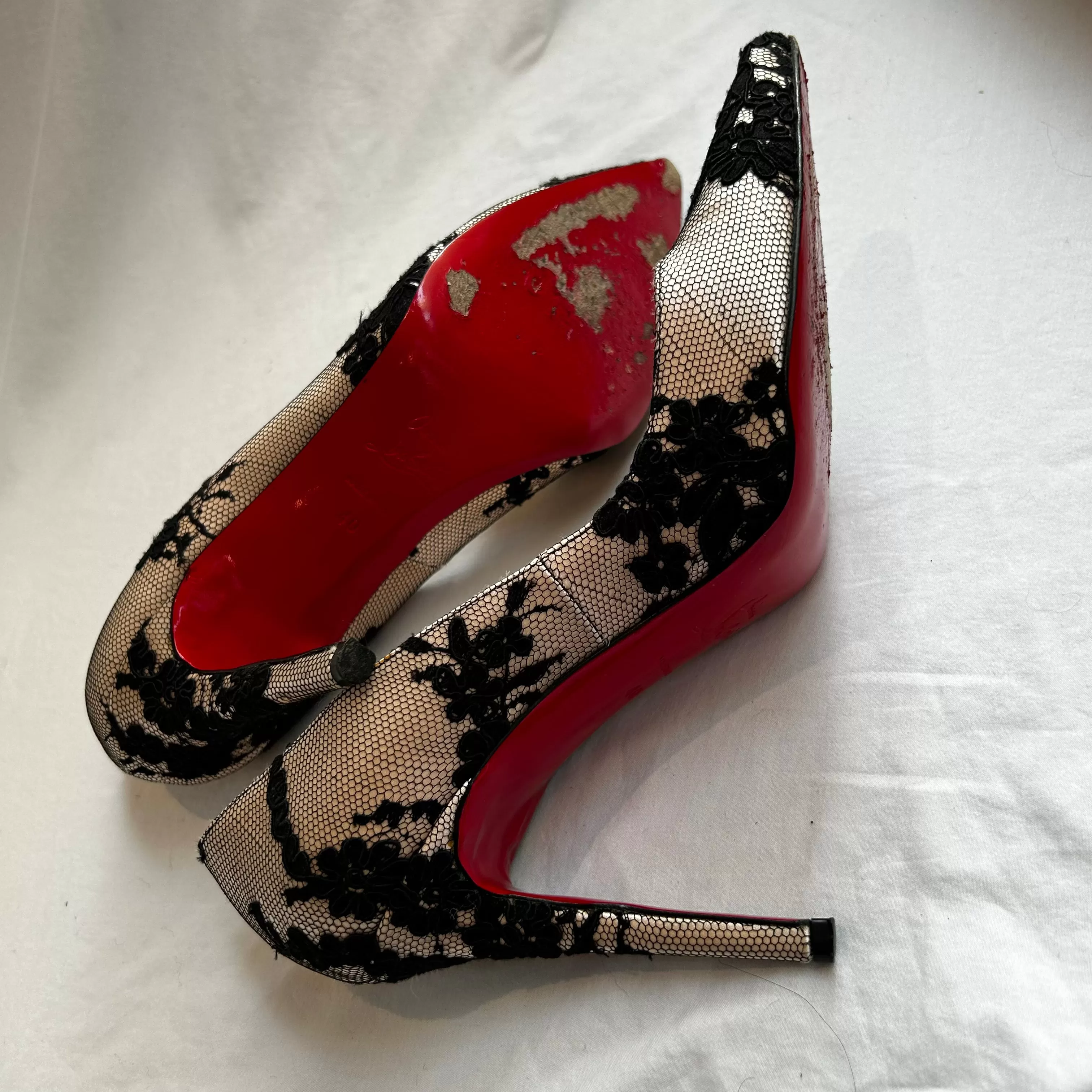 Christian Louboutin Lace Court Shoe Heels 40